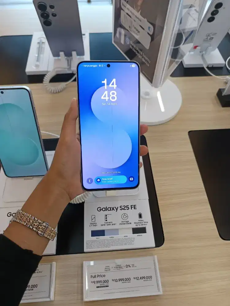 SAMSUNG S25 FE NEW TURUN 2JT FREE ADAPTER 45W