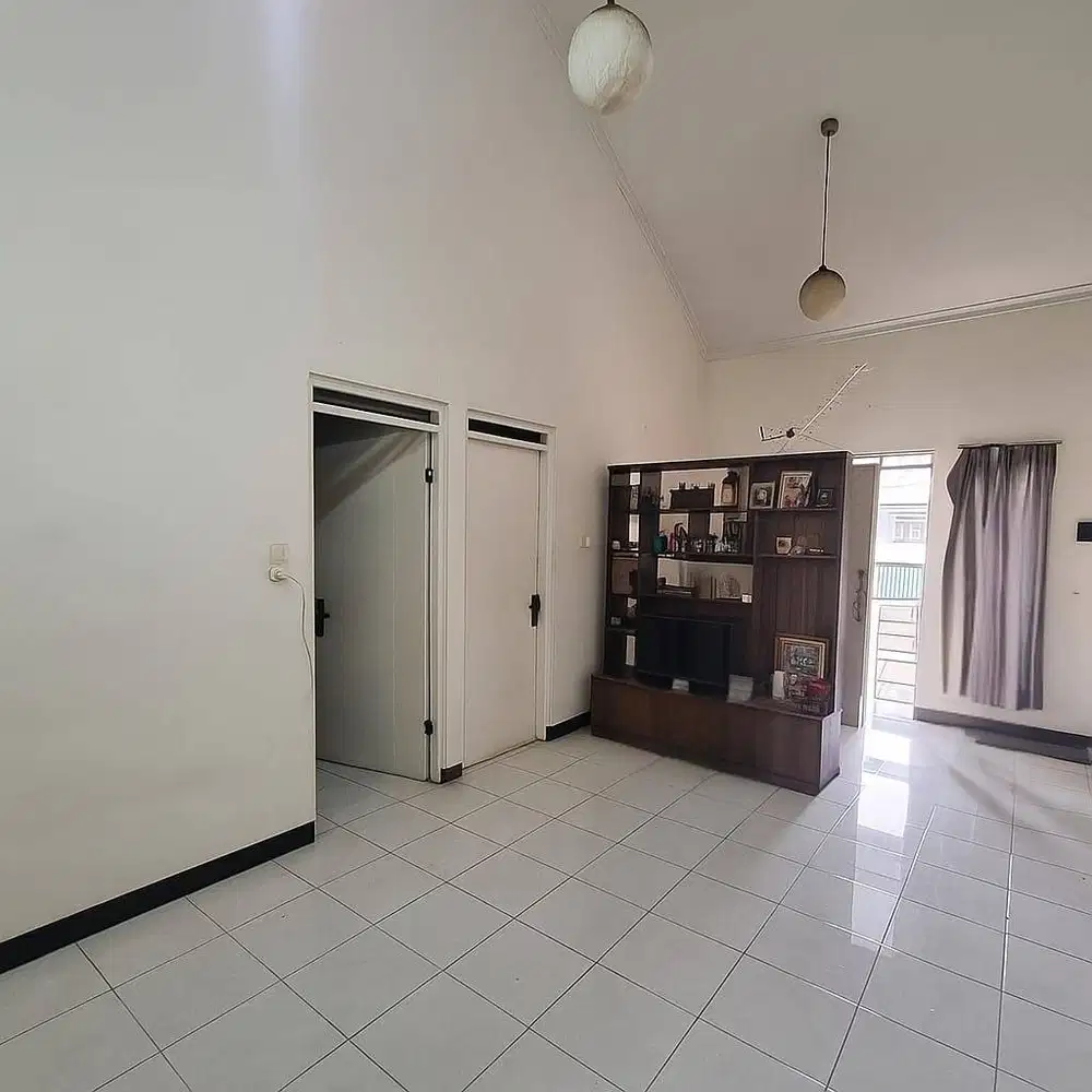 Dijual Rumah Nyaman Siap Huni di Taman Kopo Indah 3