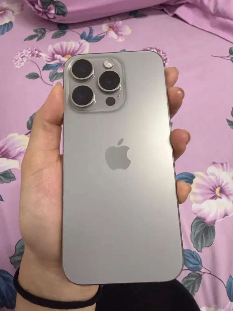 Pribadi Iphone 15 pro 128gb second ibox full set