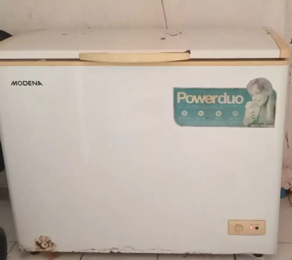 Freezer Box Merk Modena