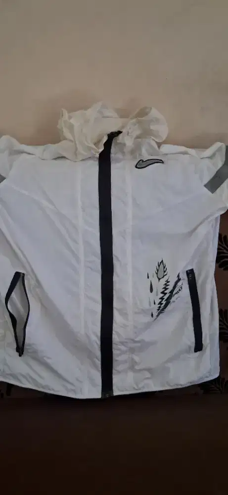 Jaket running nike ori hudi size M L