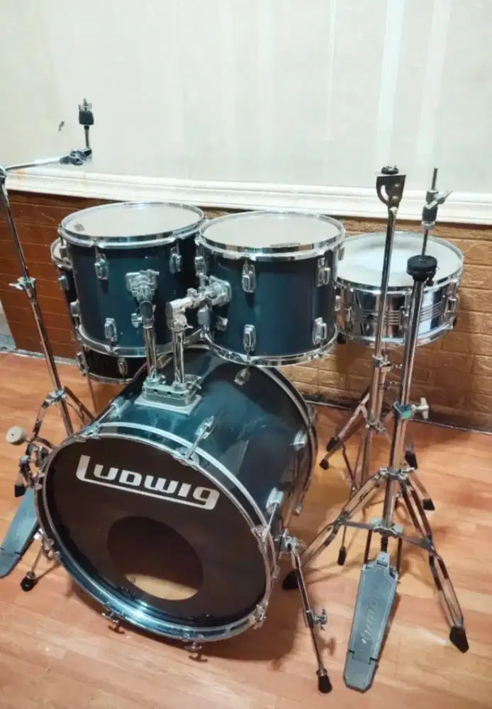 Drum set LUDWIG WARNA HITAM