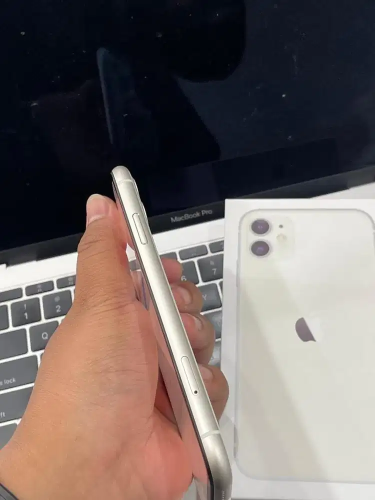 iphone 11 64gb fullset terawat