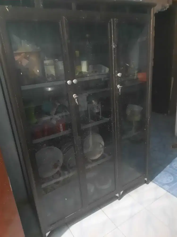 Lemari kaca dan kitchen set kaca alumunium