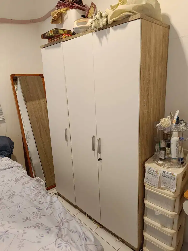 Lemari Pakaian 3 Pintu Cubic Sonoma White BEKAS / PRELOVED
