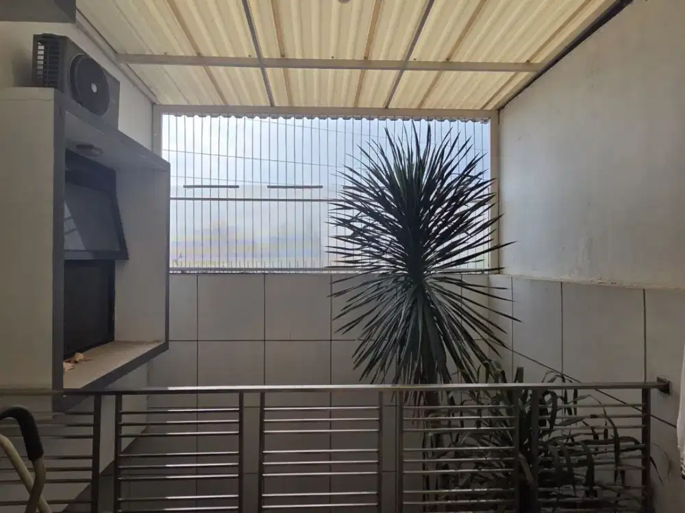 Dijual Rumah Furnish Siap Huni 2 Lantai Lokasi Strategis di Taman Kopo Indah 3 Blok Favorite Bandung