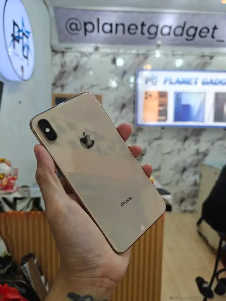 Iphone xsmax 64 gb gold
