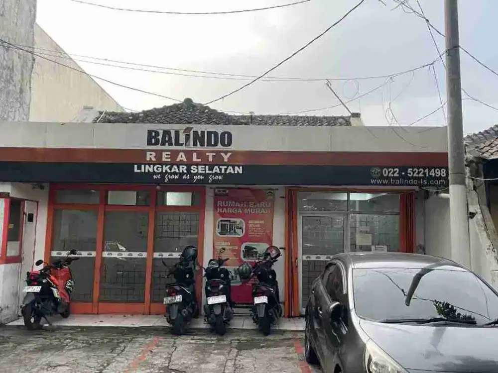 DISEWAKAN RUMAH (nego) di MAINROAD BKR Buah batu, Bandung (Cocok untuk kantor & usaha)