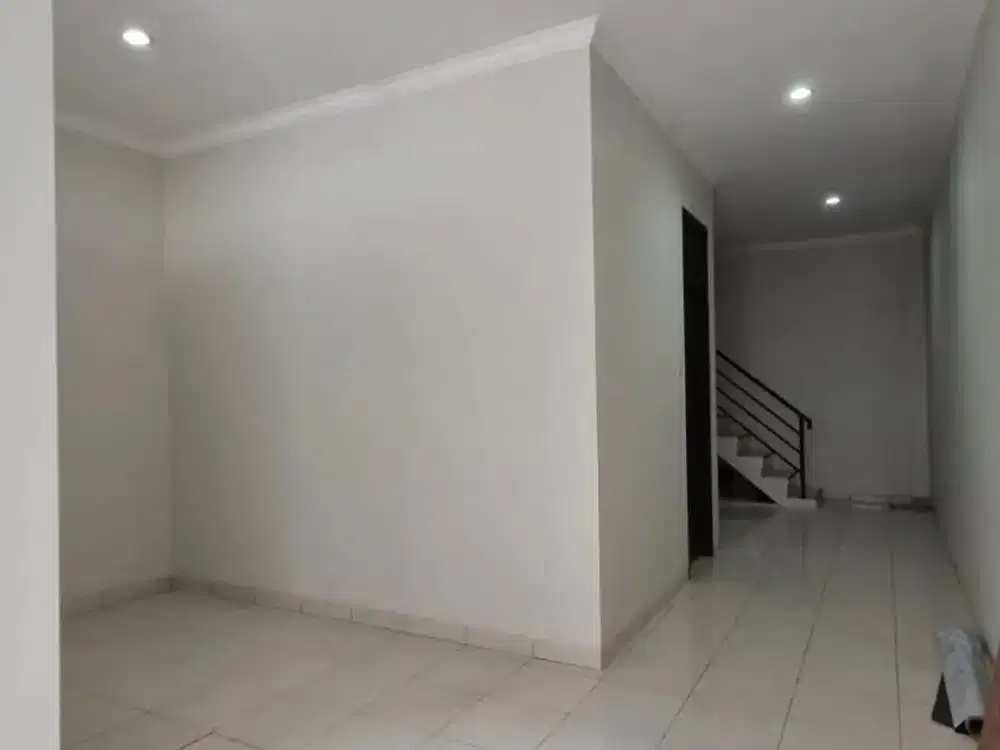 Jual Rumah 2,5 Lantai Baru Renovasi SHM di Tj Duren 4KT