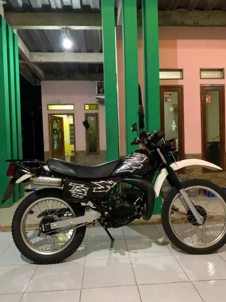 FOR SALE SUZUKI TS 125 TH 2000