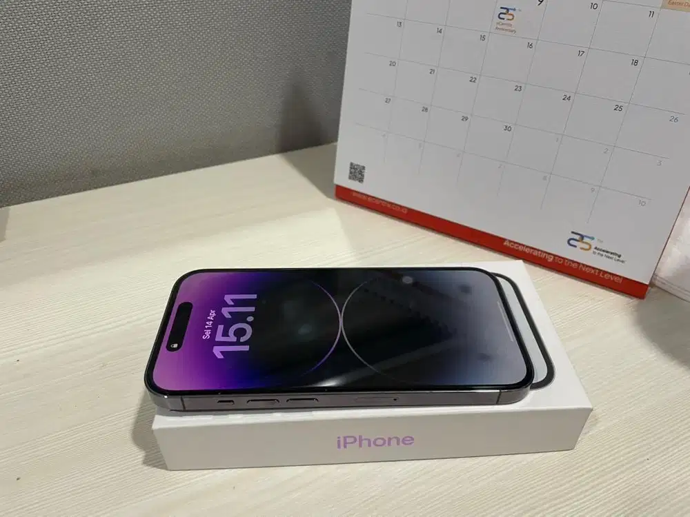 Iphone 14 pro, deep purple