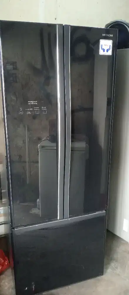 Kulkas 3 pintu ,merek Hitachi infeter