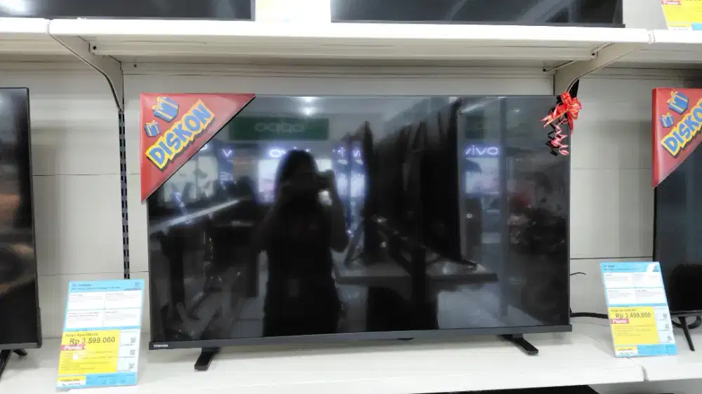 TV TOSHIBA 43 Inch Android TV 50 watt