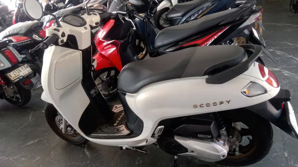SCOOPY Prestige 2025 Pajak Panjang