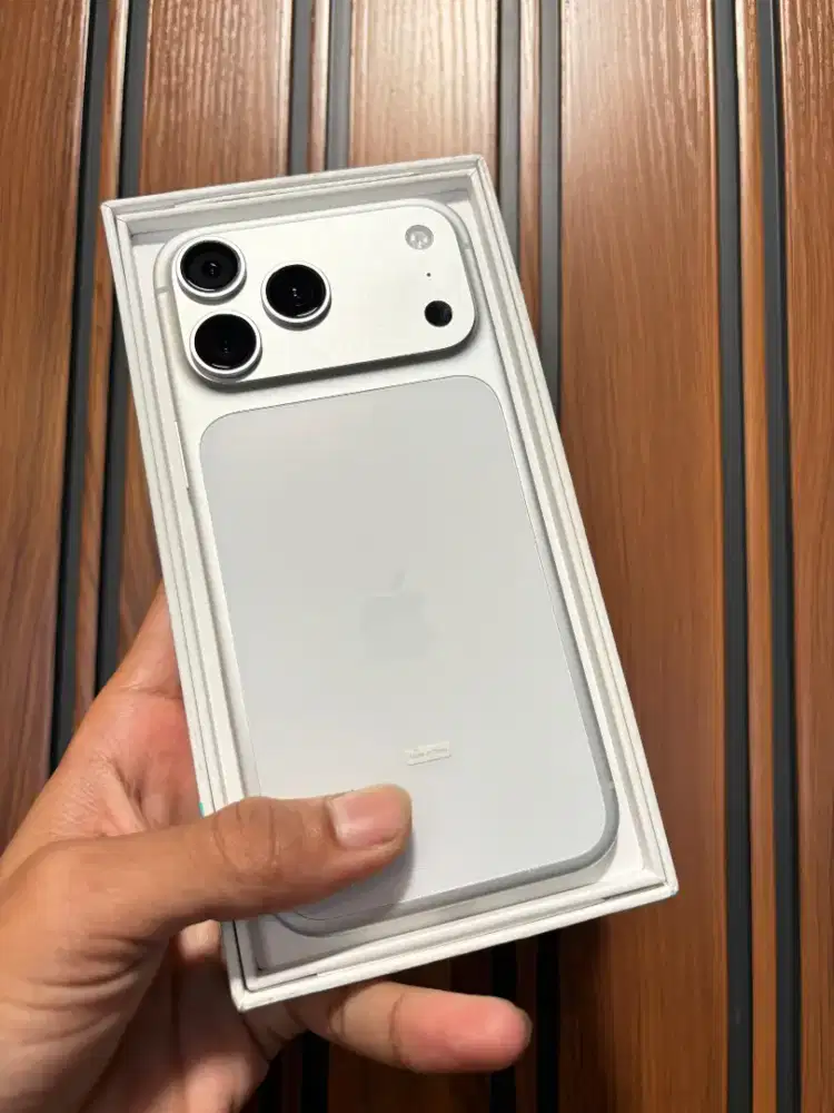 iPhone 17 promax silver 256gb iBox