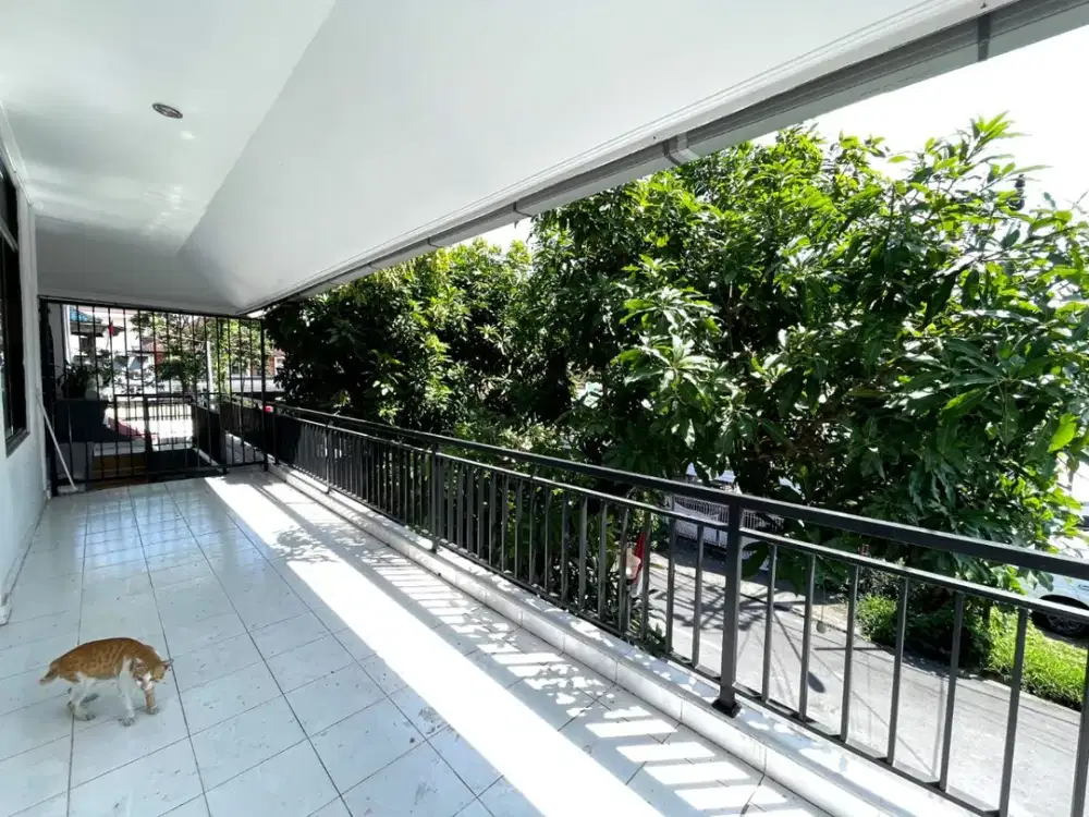 Disewakan Rumah/Kantor 3 Kamar Tidur di  Denpasar Barat