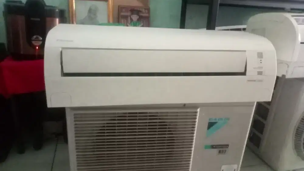 Ac Daikin inverter 1/2 pk,mulus no minus