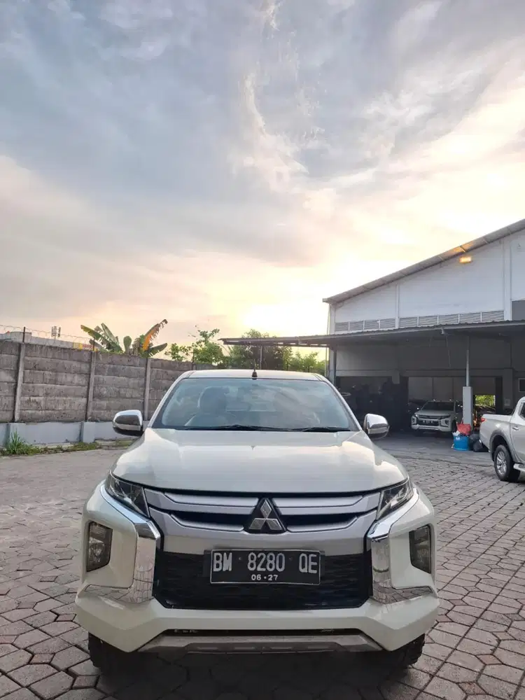 Triton 2022 GLS manual. Km 118rb antik