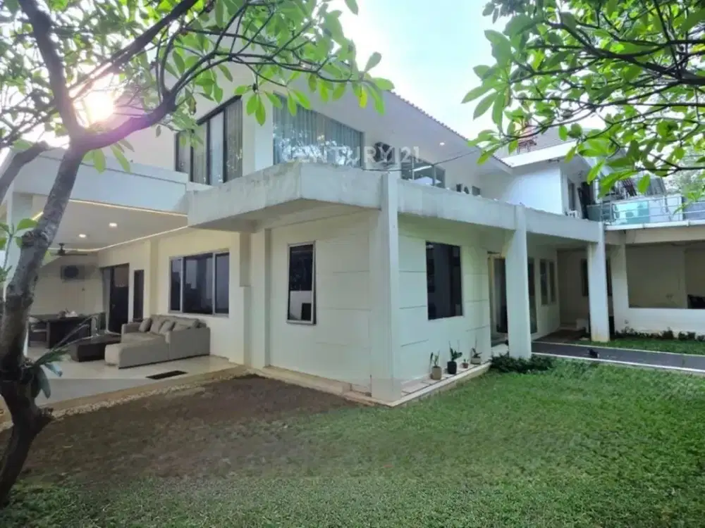 Dijual Rumah Luas Prestisius  Jl Kerinci Kebayoran Baru