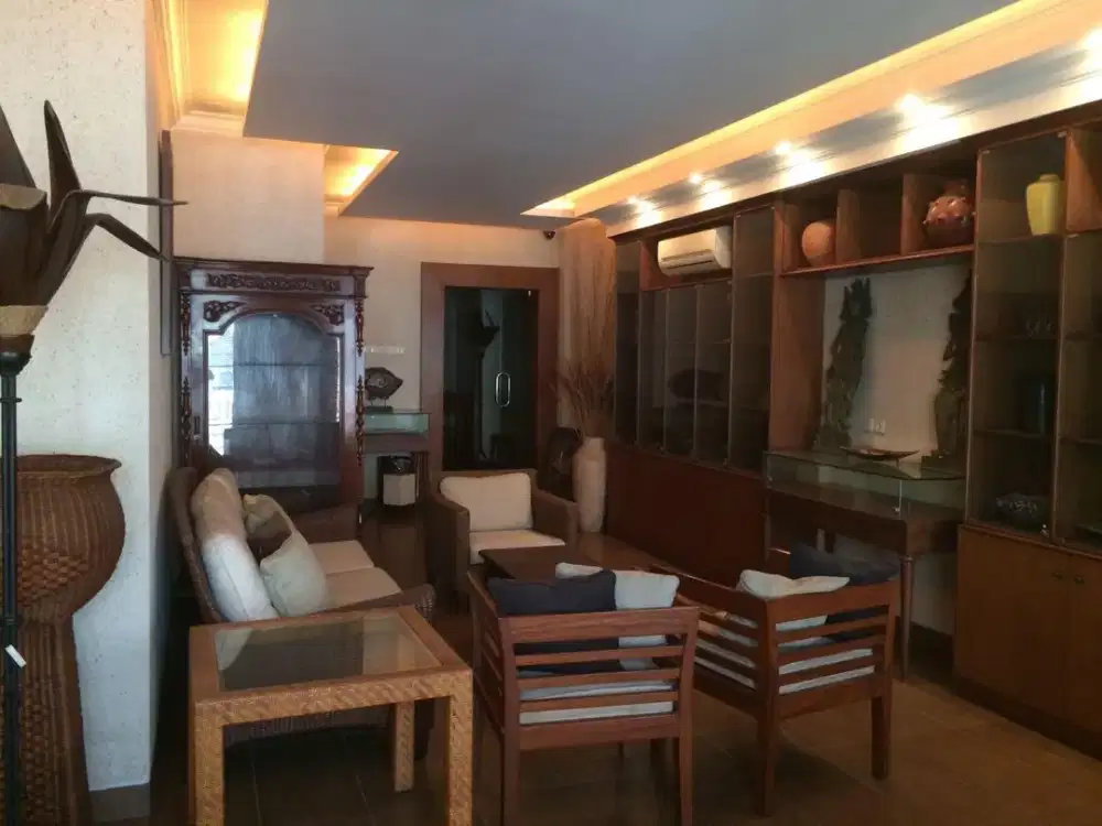 Ruko Palais De Europe 3Lt Siap Pakai Furnish yang Menempel Strategis di Lippo Karawaci