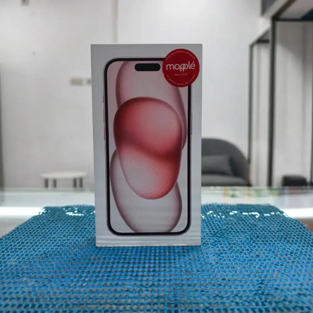 Baru!!! Apple iPhone 15 128 GB Warna Pink