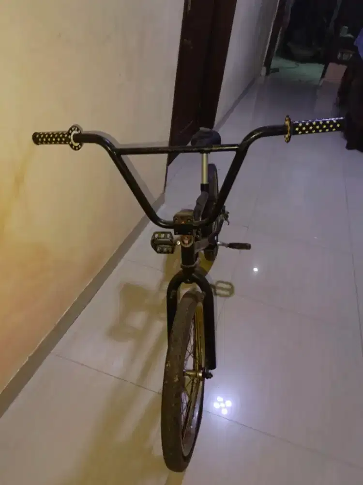 sepeda bmx rem torpedo minus di bawah