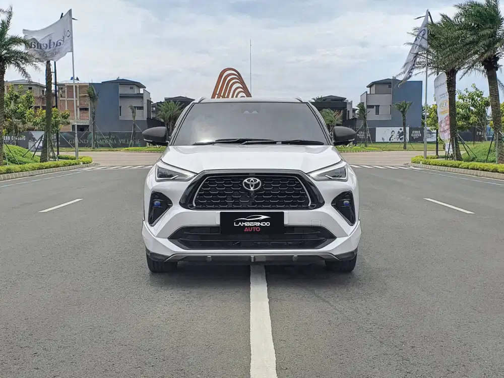 TOYOTA YARIS CROSS 1.5 GR TSS HYBRID 2024 PUTIH 2023