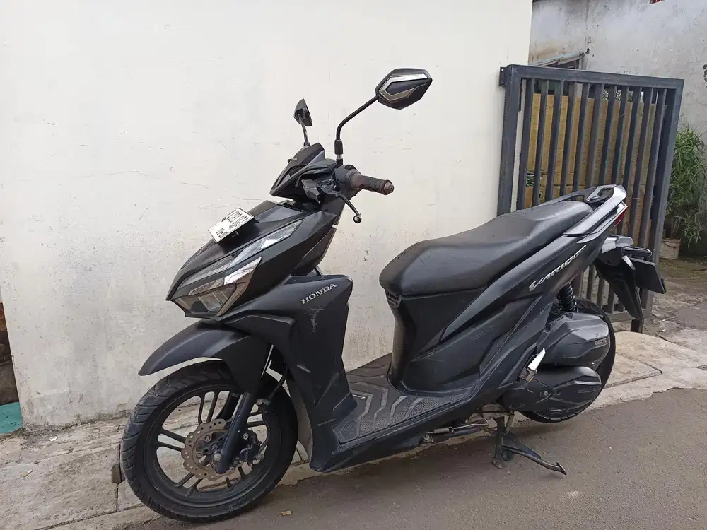 Di jual cepat vario led new 150 2018 kyles siap pakai