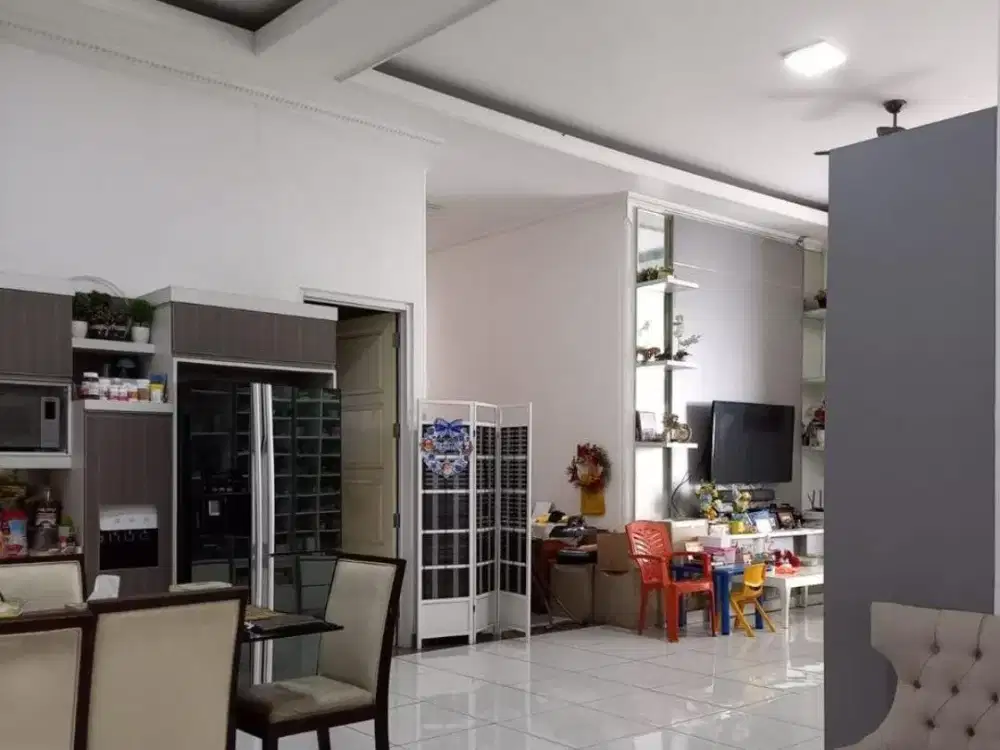 Dijual Cepat Rumah SHM di Cibubur, Jakarta By Rumah Chinida (Va)