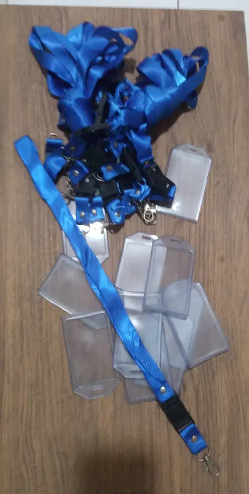 Id card tebal doft beserta talinya borongan