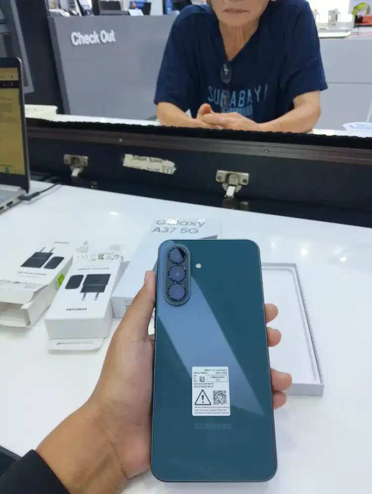 Dapatkan promo Samsung A37, dan dapatkan voucher accesories up 500k