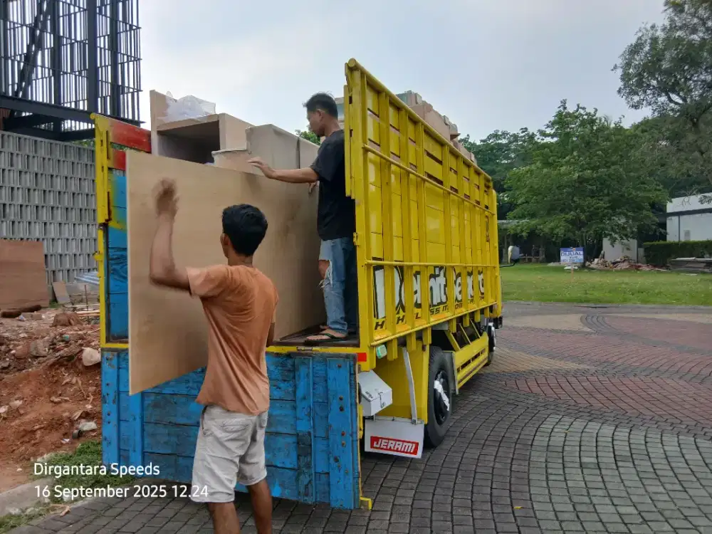 Sewa truk pindahan rumah kantor apartement kos2an gudang dll
