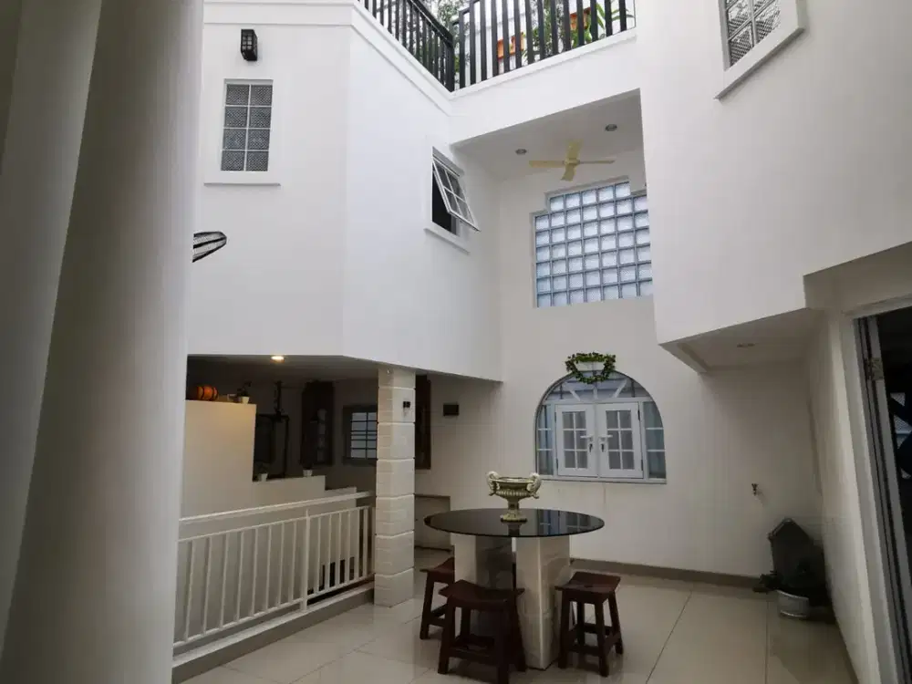 Rumah Bukit Golf Meditrania, Pik, uk 12x25, SHM, 4BR, Harga 12,88 milyar