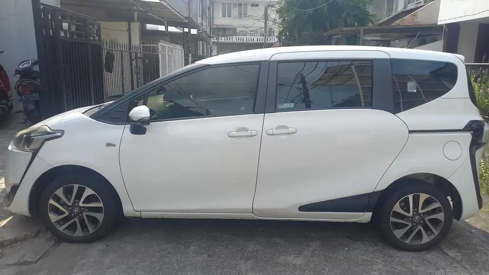 Toyota Sienta 2016 Bensin