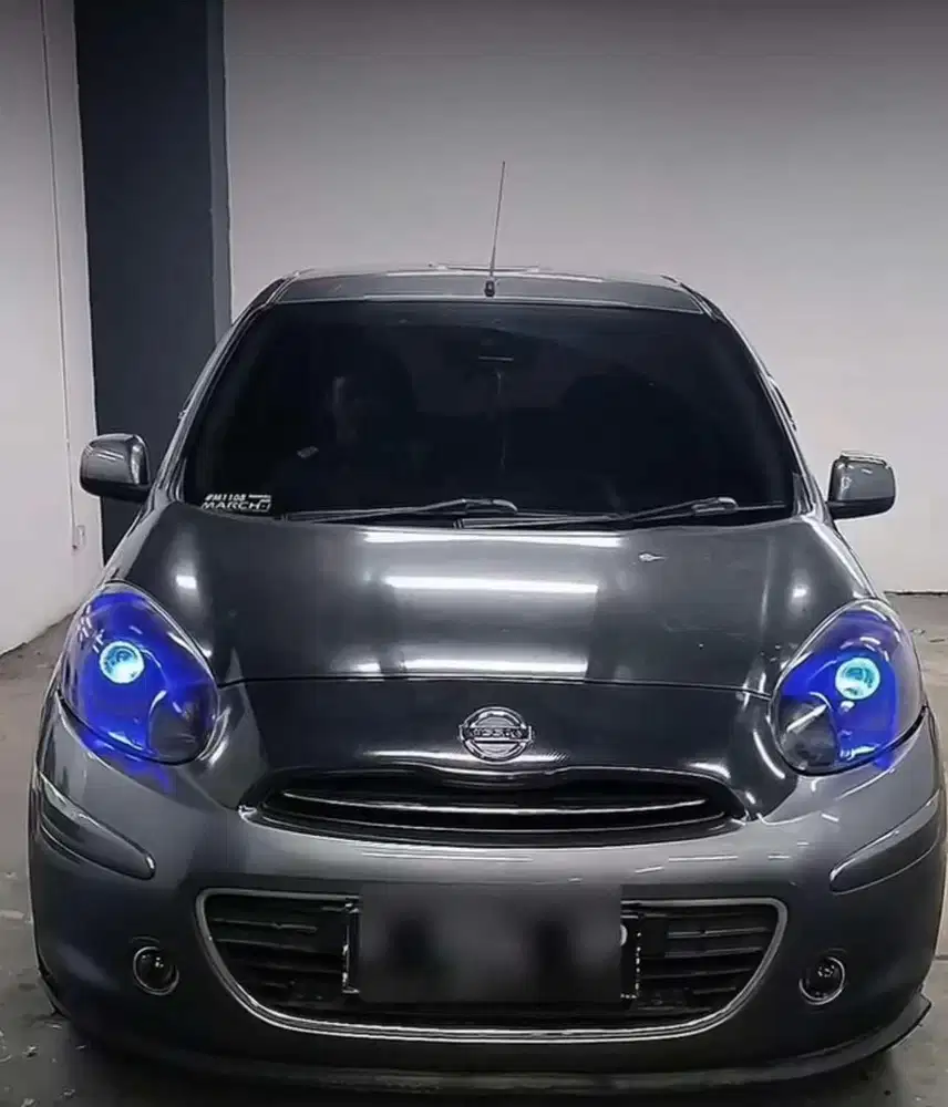 Nissan March M/T 2011 LOW KM!!