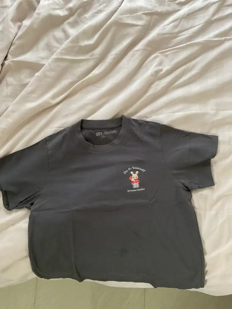 Uniqlo x Sylvanian Families - Gray