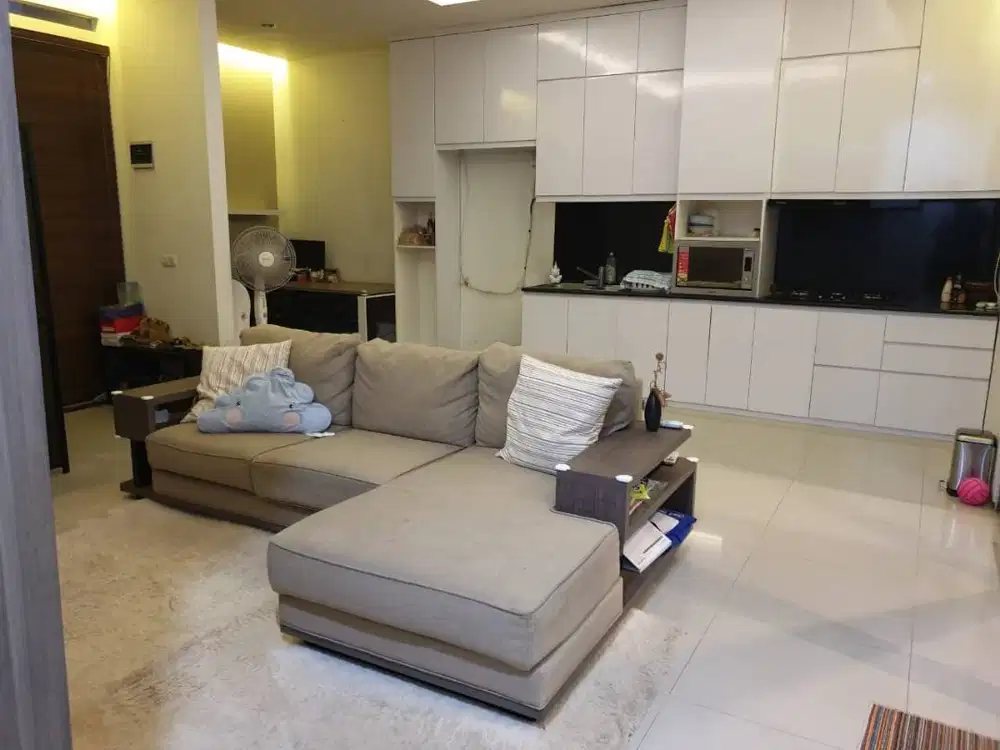 JUAL CEPAT : Rumah Semi-Furnished Golden Park Serpong