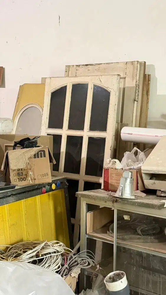 Jual daun pintu dan daun jendela bekas proyek