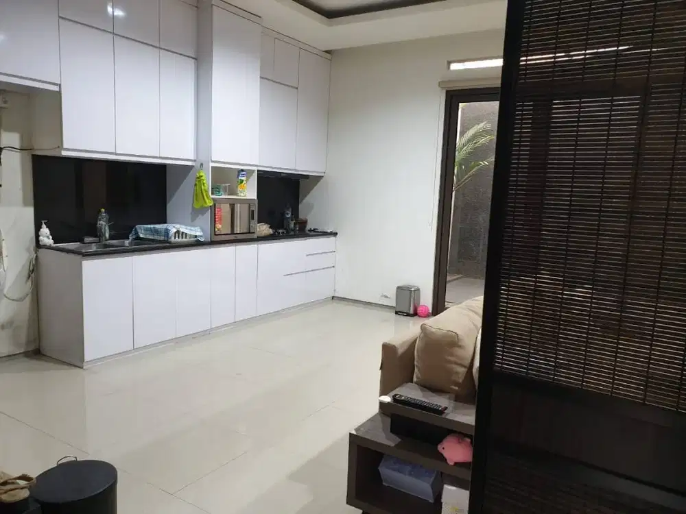 JUAL CEPAT : Rumah Semi-Furnished Golden Park Serpong