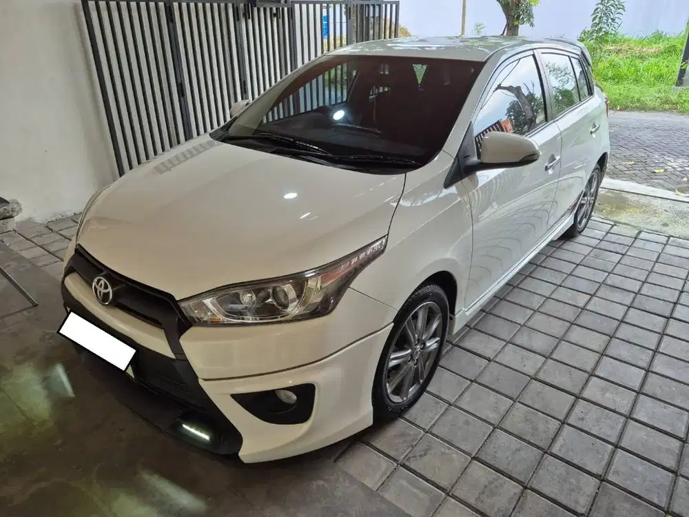 Toyota Yaris TRD Sportivo (2014) AT Putih