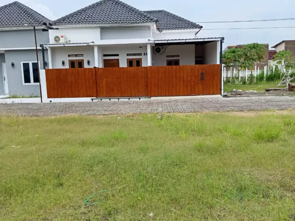 dijual rumah hunian lokasi di gentan type 50/100 bisa proses lewat KPR Bank DP bisa 0%