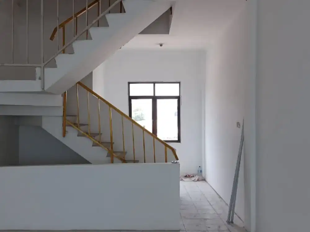 Harga dibawah Pasaran Ruko Luas 253 SHM di jalan raya bogor pekayon dekat pintu tol pasar rebo cocok utk usaha jakarta timur