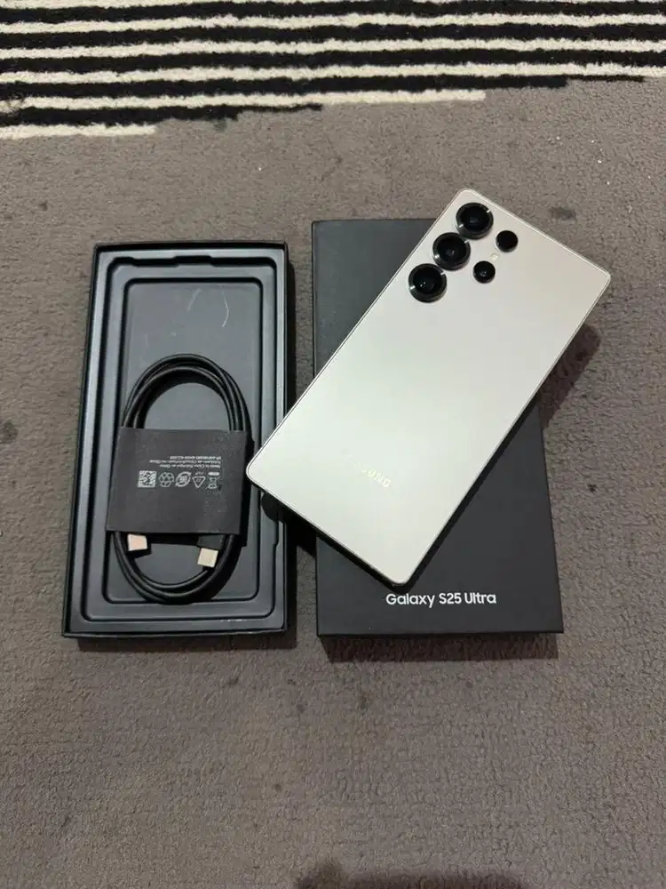 Samsung S25 ultra 12/512gb resmi like new