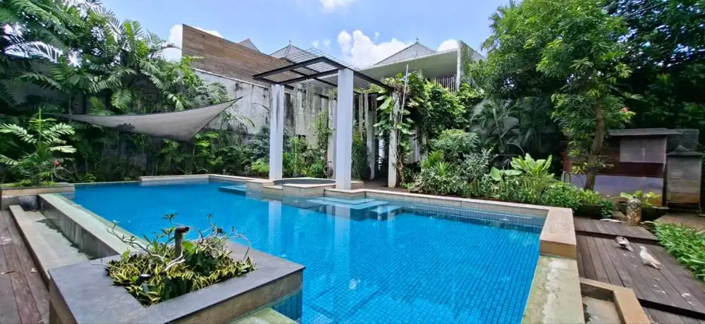 Dijual Rumah Besar Mewah di Jakarta Selatan Ada Swimming Pool DM-18007