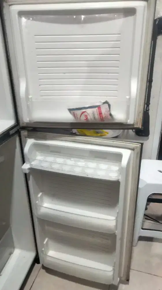 Kulkas Bekas 2 pintu