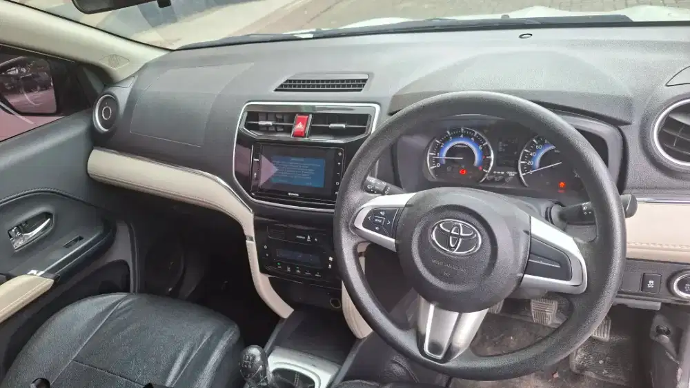 TOYOTA RUSH TIPE G