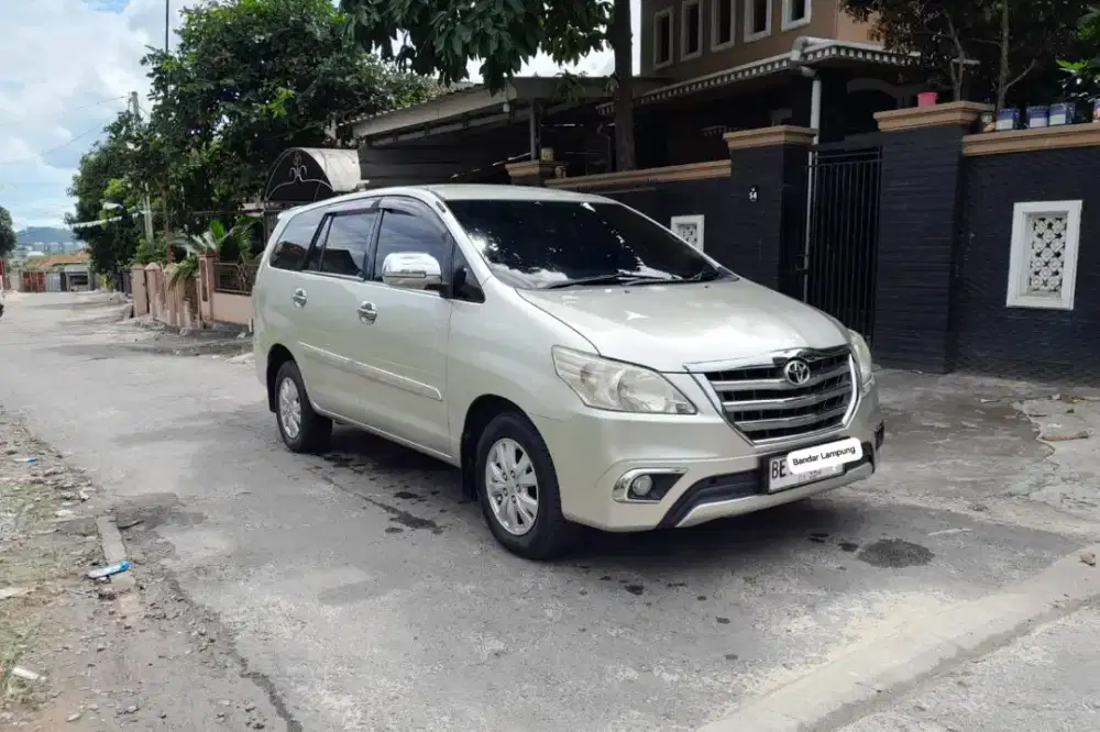 Kijang Innova G 2.0 AT 2014