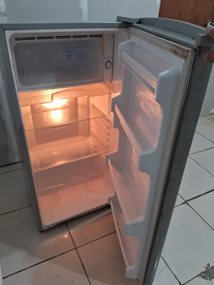 KULKAS 1 PINTU MERK SHARP