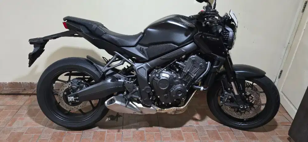 Cb650r antik km1000 2023.