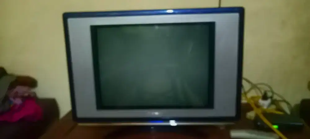 Jual tv POLYTRON SLIM 21 inc siap untuk d antar